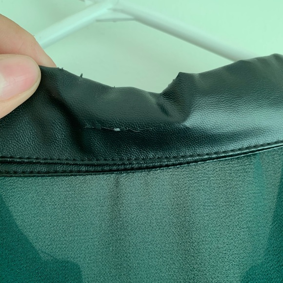 Green Collared Blouse - Picture 4 of 4